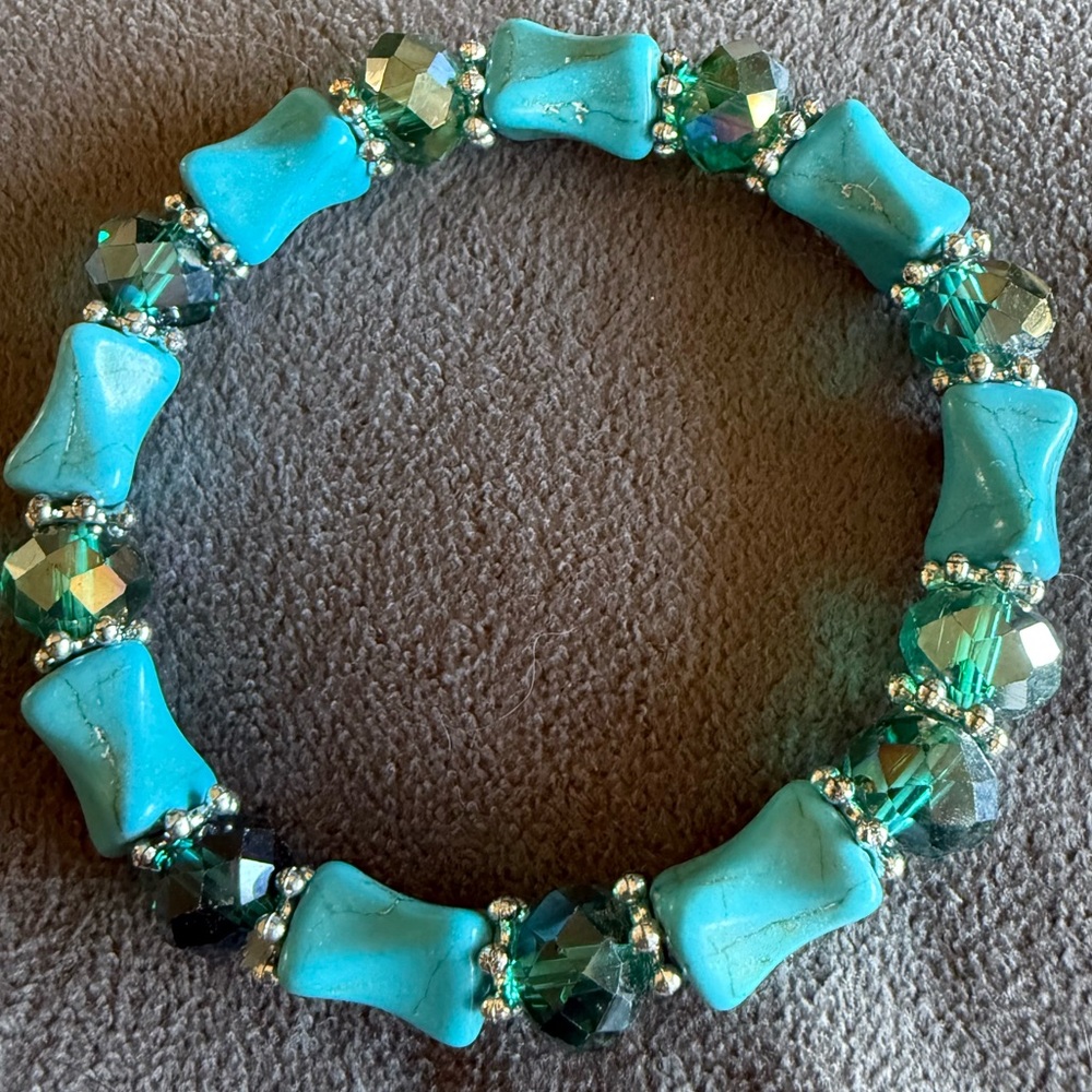 Turquoise Blue Beaded Stretch Bracelet - Unbranded